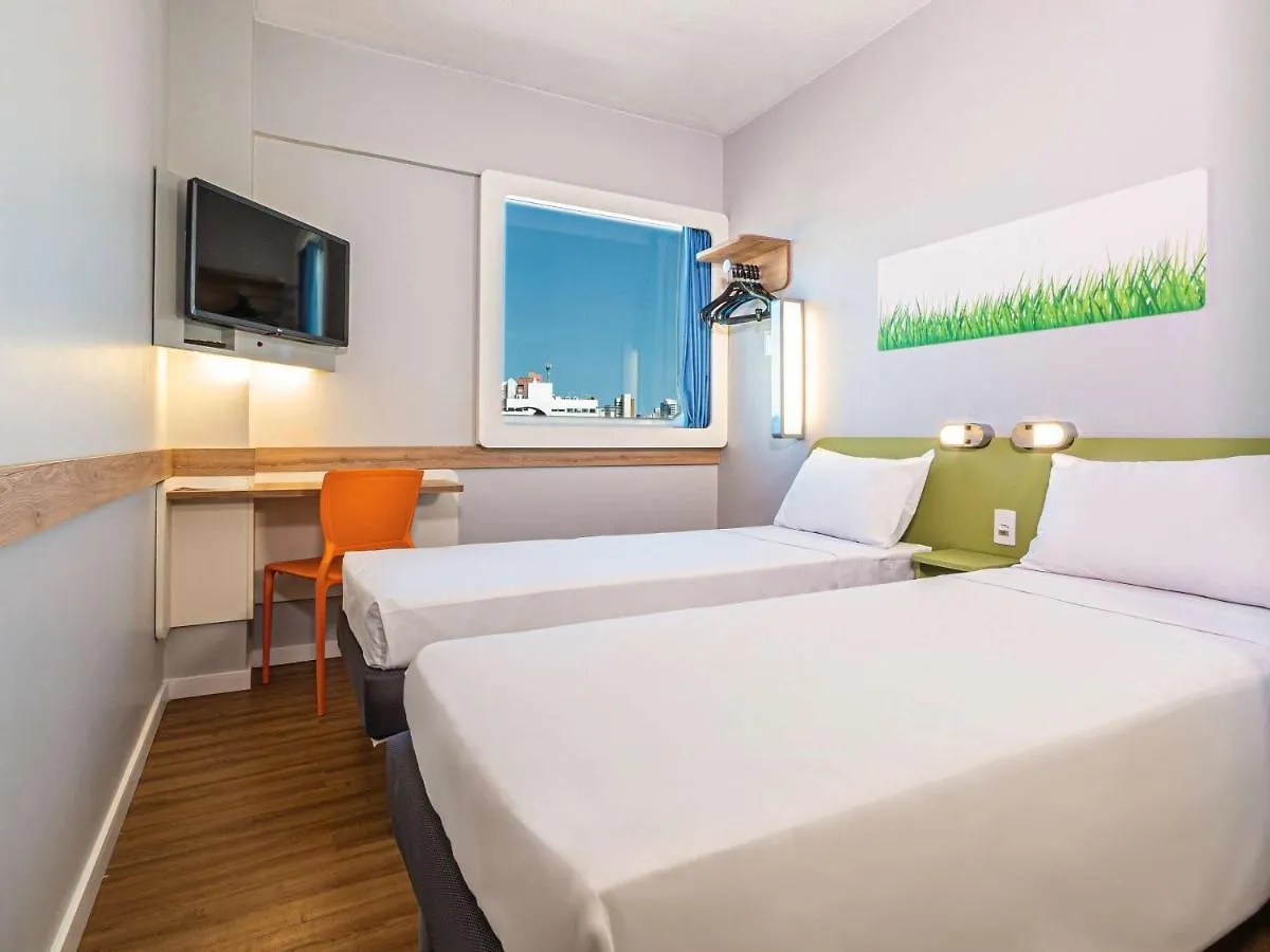 IBIS Budget FORTALEZA PRAIA DE IRACEMA 3*, Fortaleza (Ceara)