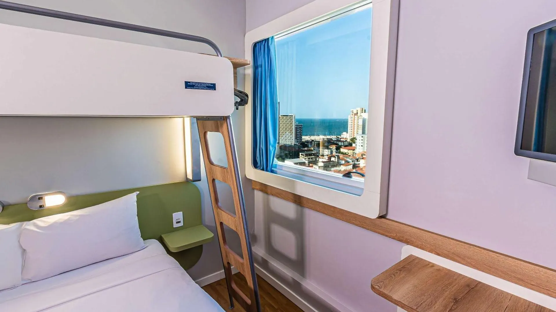 IBIS Budget FORTALEZA PRAIA DE IRACEMA